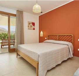 4 bedroom villa with pool, Castellammare del Golfo, sleeps 8-9